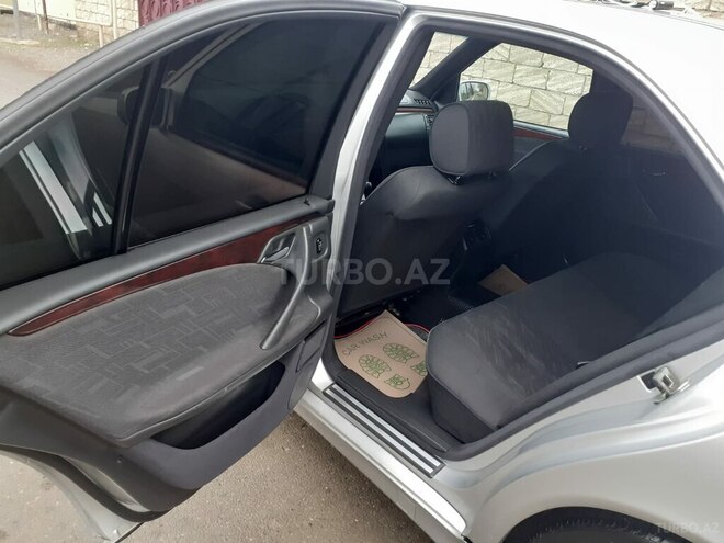 Mercedes E 270 2000, 580,000 km - 2.7 l - Biləsuvar