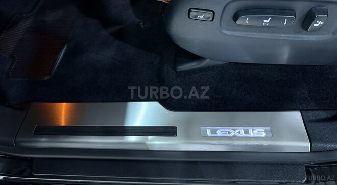 Lexus LX 570-21