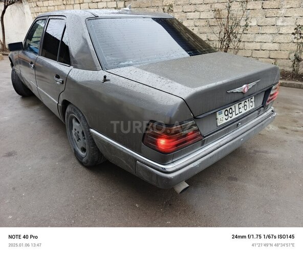 Mercedes C 300 1988, 280,000 km - 3.0 л - Quba