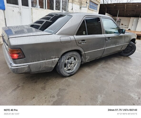 Mercedes C 300 1988, 280,000 km - 3.0 л - Quba