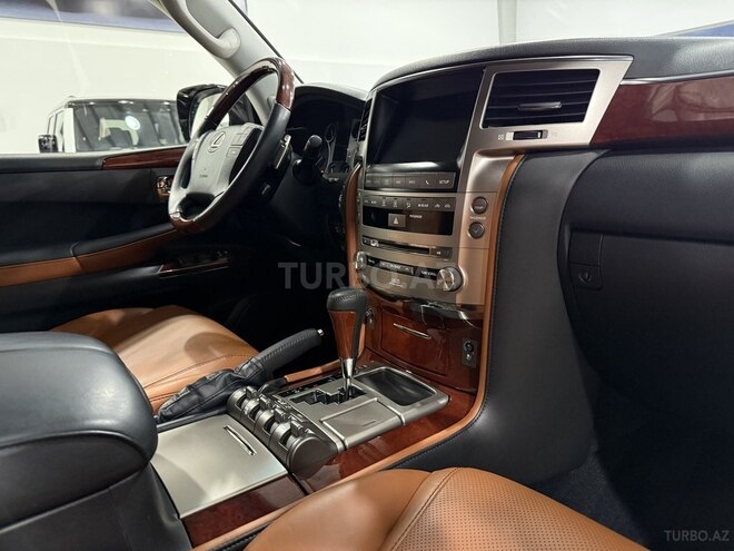 Lexus LX 570-20