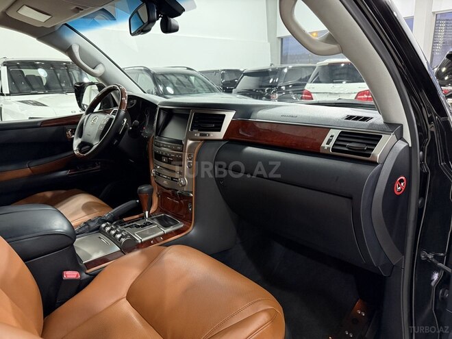 Lexus LX 570-18