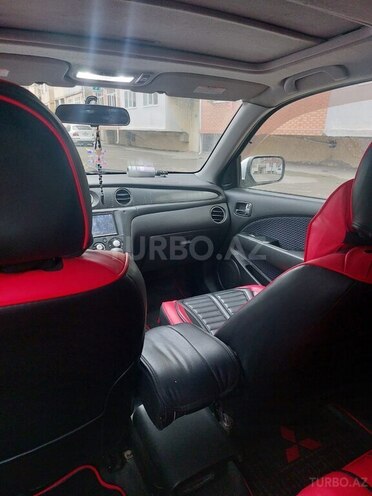 Mitsubishi Airtrek 2003, 297,000 km - 2.0 л - Sumqayıt