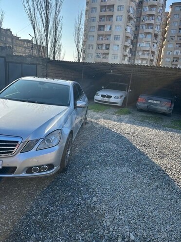 Mercedes E 220 d 2009, 183,859 km - 2.2 л - Bakı