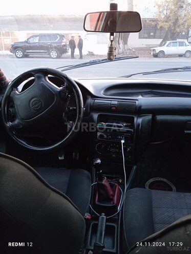 Opel Astra 1995, 423,800 km - 1.8 l - Şəki