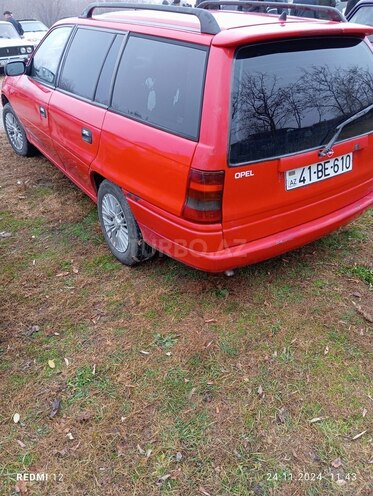 Opel Astra 1995, 423,800 km - 1.8 l - Şəki