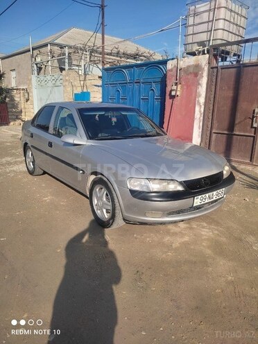 Opel Vectra 1998, 200,000 km - 1.8 l - Bakı