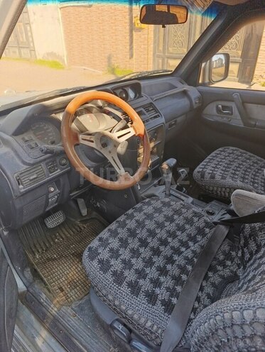 Mitsubishi Pajero 1996, 270,000 km - 2.8 l - Bakı
