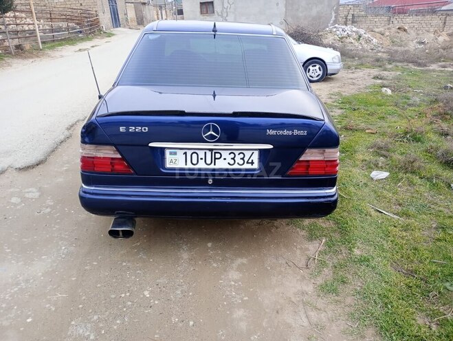 Mercedes E 220 1995, 701,300 km - 2.2 l - Bakı