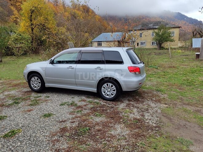 Mitsubishi Airtrek 2002, 360,000 km - 2.0 l - Quba