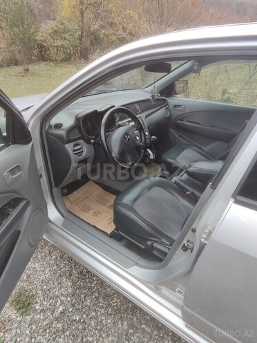 Mitsubishi Airtrek 2002, 360,000 km - 2.0 l - Quba