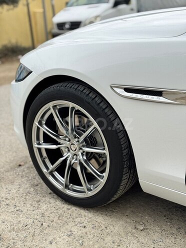 Jaguar XE 2017, 94,000 km - 2.0 л - Bakı