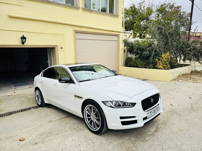 Jaguar XE 2017, 94,000 km - 2.0 л - Bakı