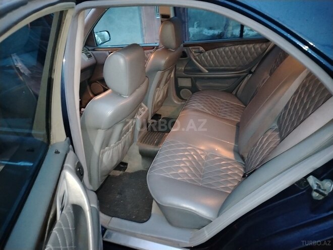 Mercedes E 240 1999, 450,300 km - 2.4 l - Qəbələ