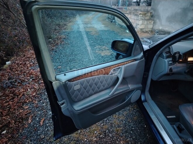Mercedes E 240 1999, 450,300 km - 2.4 l - Qəbələ