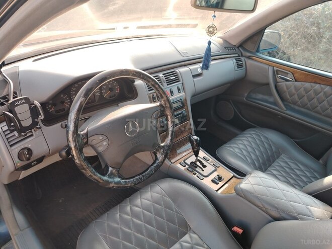Mercedes E 240 1999, 450,300 km - 2.4 l - Qəbələ