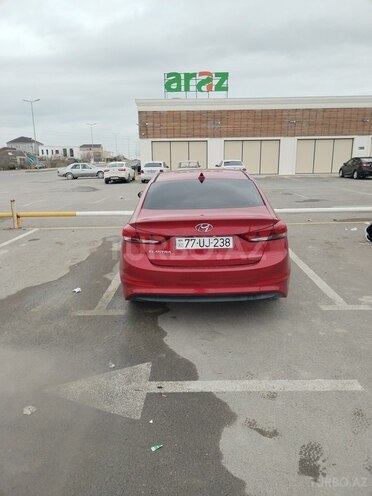 Hyundai Elantra 2015, 175,418 km - 2.0 l - Bakı
