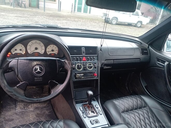Mercedes C 230 1999, 264,000 km - 2.3 л - Xudat