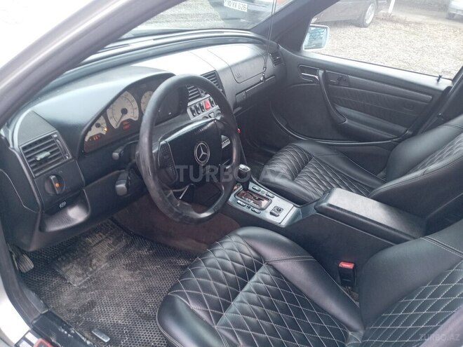 Mercedes C 230 1999, 264,000 km - 2.3 л - Xudat