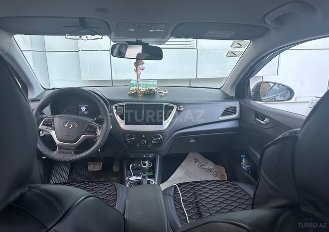 Hyundai Accent 2018, 100,000 km - 1.6 л - Bakı