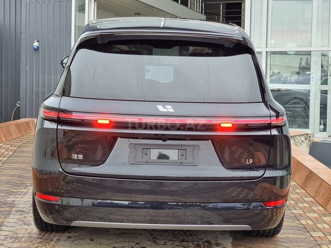 Li Auto L9-15
