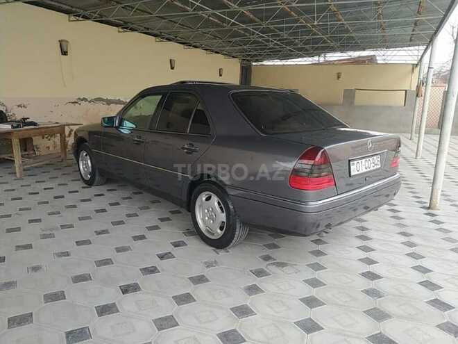 Mercedes C 200 1995, 303,000 km - 2.0 л - Qazax