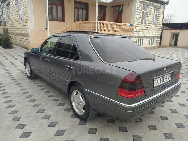 Mercedes C 200 1995, 303,000 km - 2.0 л - Qazax