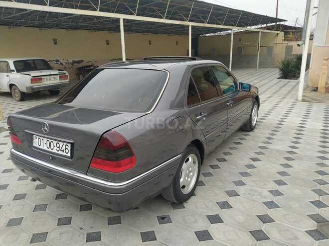 Mercedes C 200 1995, 303,000 km - 2.0 л - Qazax