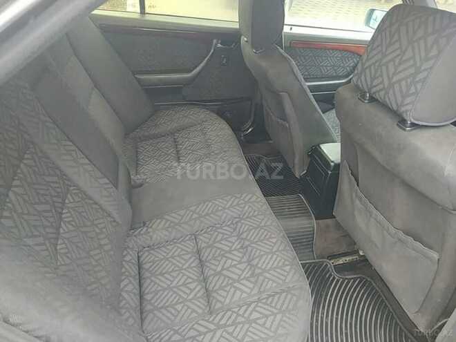 Mercedes C 200 1995, 303,000 km - 2.0 л - Qazax