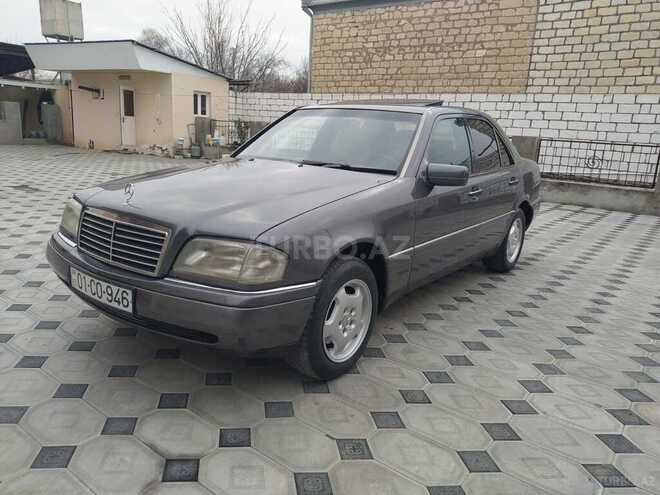 Mercedes C 200 1995, 303,000 km - 2.0 л - Qazax