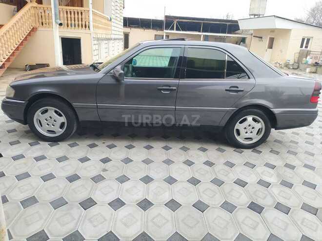 Mercedes C 200 1995, 303,000 km - 2.0 л - Qazax