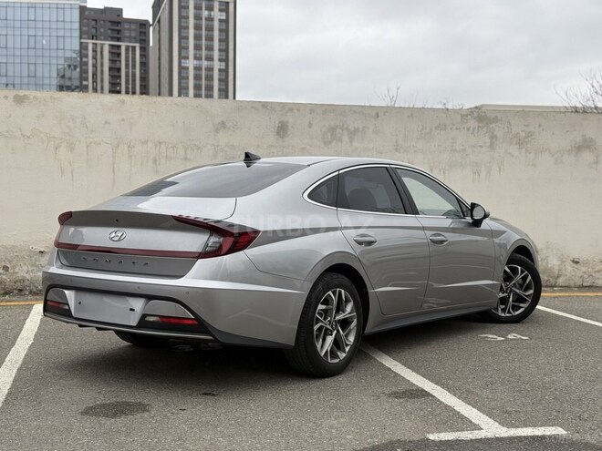 Hyundai Sonata-3