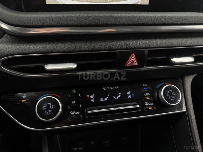 Hyundai Sonata-11