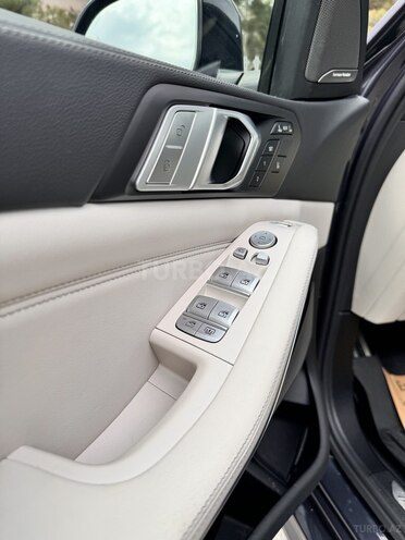 BMW X7-12