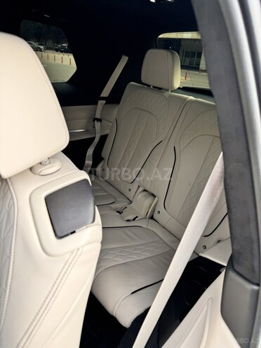 BMW X7-17