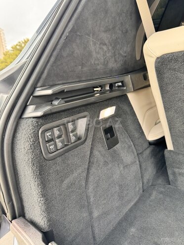 BMW X7-14