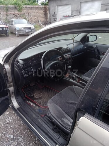 Opel Omega 1997, 220,000 km - 2.0 l - İsmayıllı