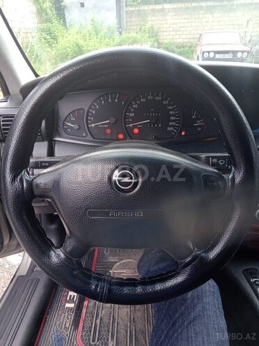 Opel Omega 1997, 220,000 km - 2.0 l - İsmayıllı