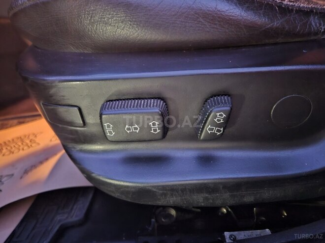 BMW 528 2003, 320,000 km - 2.5 l - Bakı