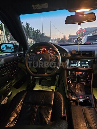 BMW 528 2003, 320,000 km - 2.5 l - Bakı