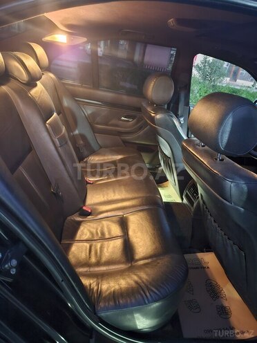 BMW 528 2003, 320,000 km - 2.5 l - Bakı