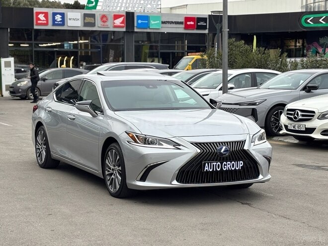 Lexus ES 300h 2021, 26,000 km - 2.5 л - Bakı
