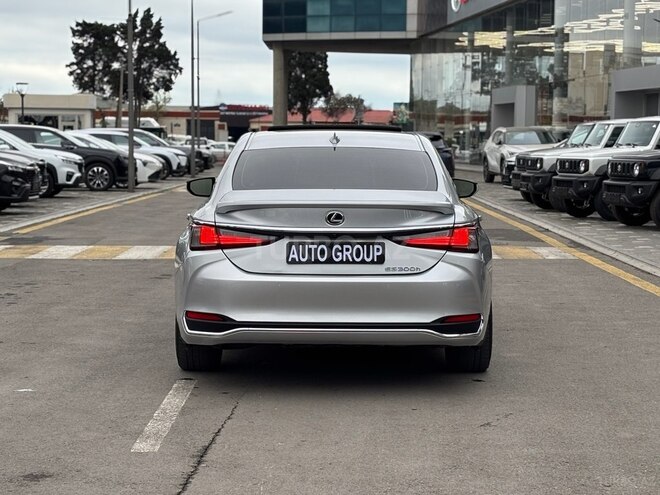 Lexus ES 300h 2021, 26,000 km - 2.5 л - Bakı