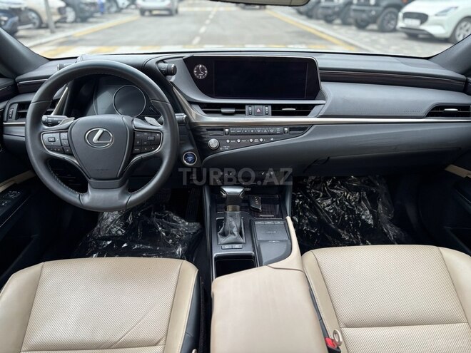 Lexus ES 300h 2021, 26,000 km - 2.5 л - Bakı