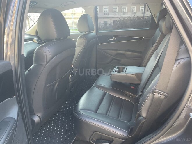 Kia Sorento-12