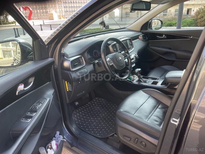 Kia Sorento-16