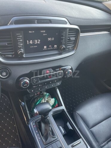 Kia Sorento-18