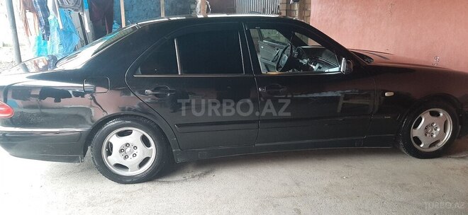 Mercedes E 200 1997, 620,000 km - 2.0 л - Qax