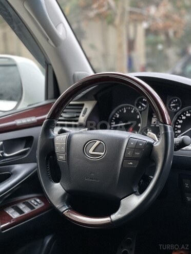 Lexus LX 570-9