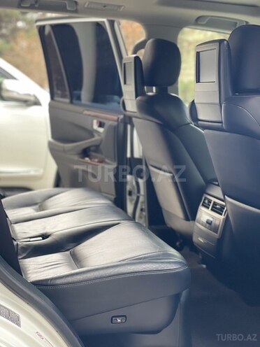 Lexus LX 570-6